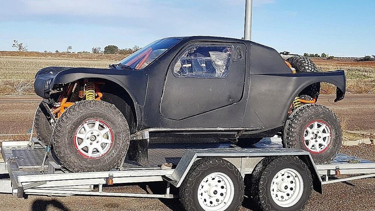 Coche que llevará Carranza al Dakarel.-E.M.