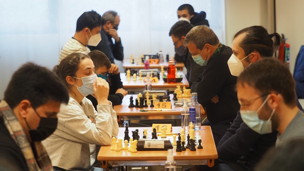Participantes en el XVI Torneo Internacional de Ajedrez de Valladolid. / PHOTOGENIC