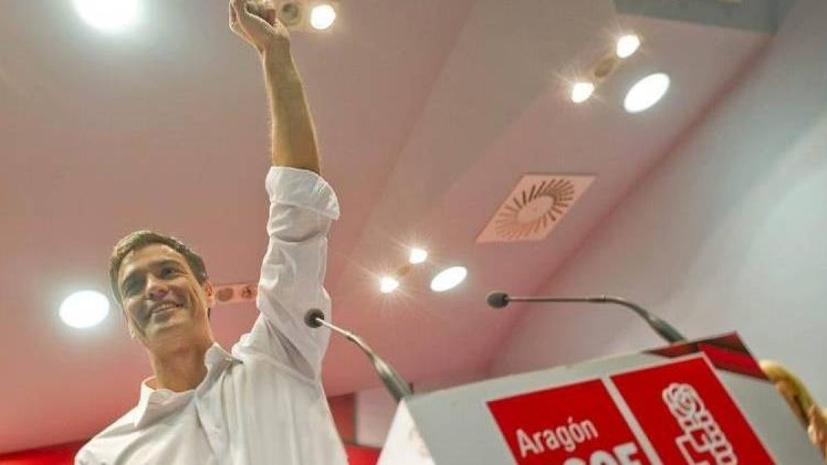 Imagen de Pedro Sánchez en un acto socialista en Zaragoza.-Foto: ARCHIVO