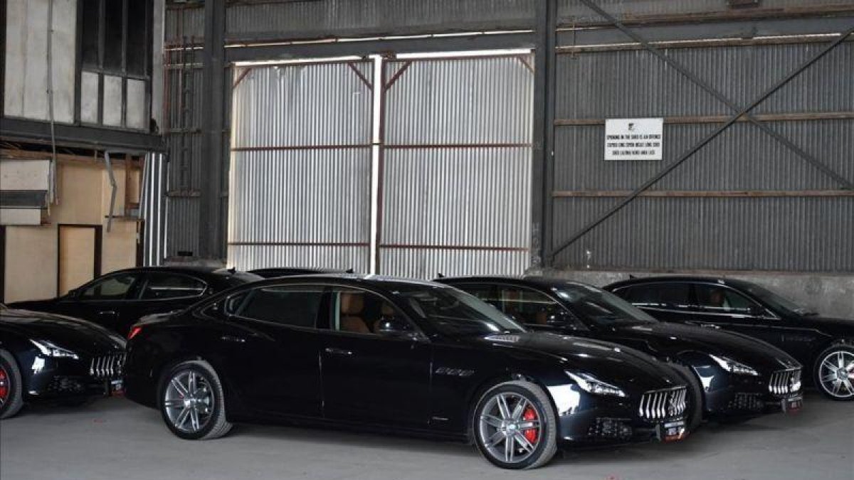 Coches Maserati enviados a Papúa Nueva Guinea para la cumbre de la APEC en noviembre del 2018.-REUTERS