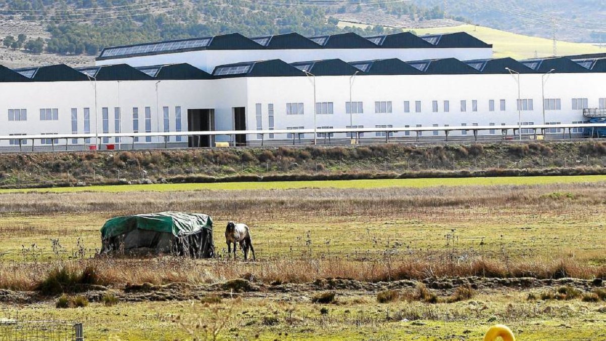 Talleres de Renfe situados en el Páramo de San Isidro-J.M.Lostau