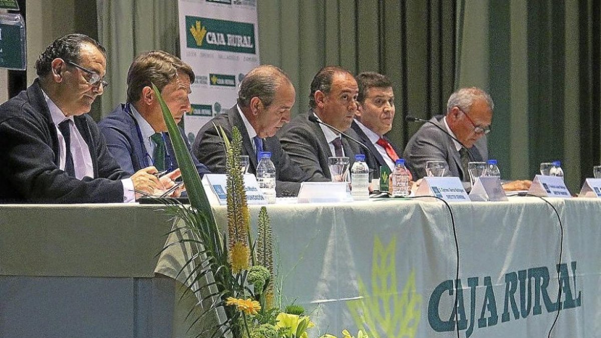 Los delegados de Caja Rural de Zamora, durante la Asamblea General.-ICAL