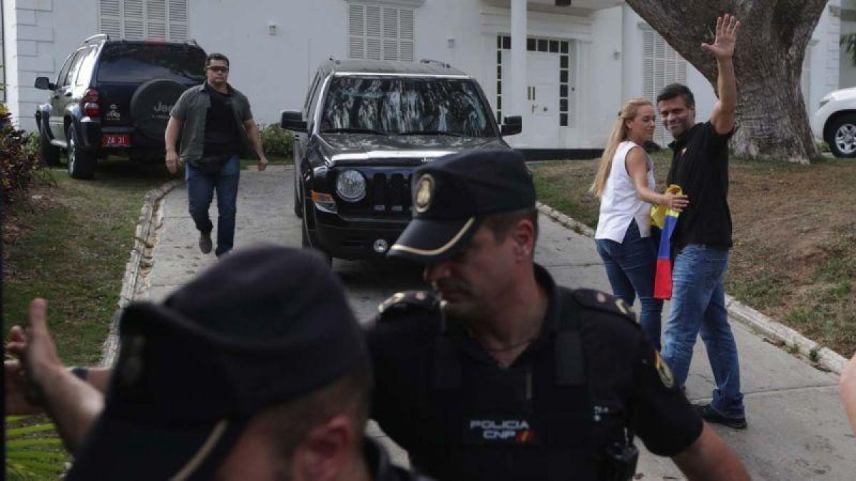 España asegura que no tiene intención de entregar a Leopoldo López.-RAYNER PEÑA (EFE)