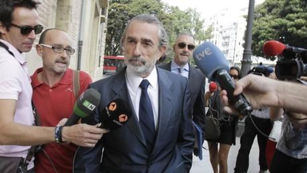 Francisco Correa se dirige a la Audiencia Nacional en el juicio por el caso Gurtel.-