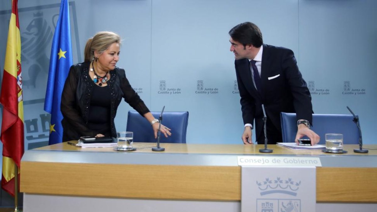 La vicepresidenta y portavoz de la Junta, Rosa Valdeón, informa de los acuerdos alcanzados en el consejo de Gobierno de la Junta junto al consejero de Fomento y Medio Ambiente, Juan Carlos Suárez-Quiñones-ICAL