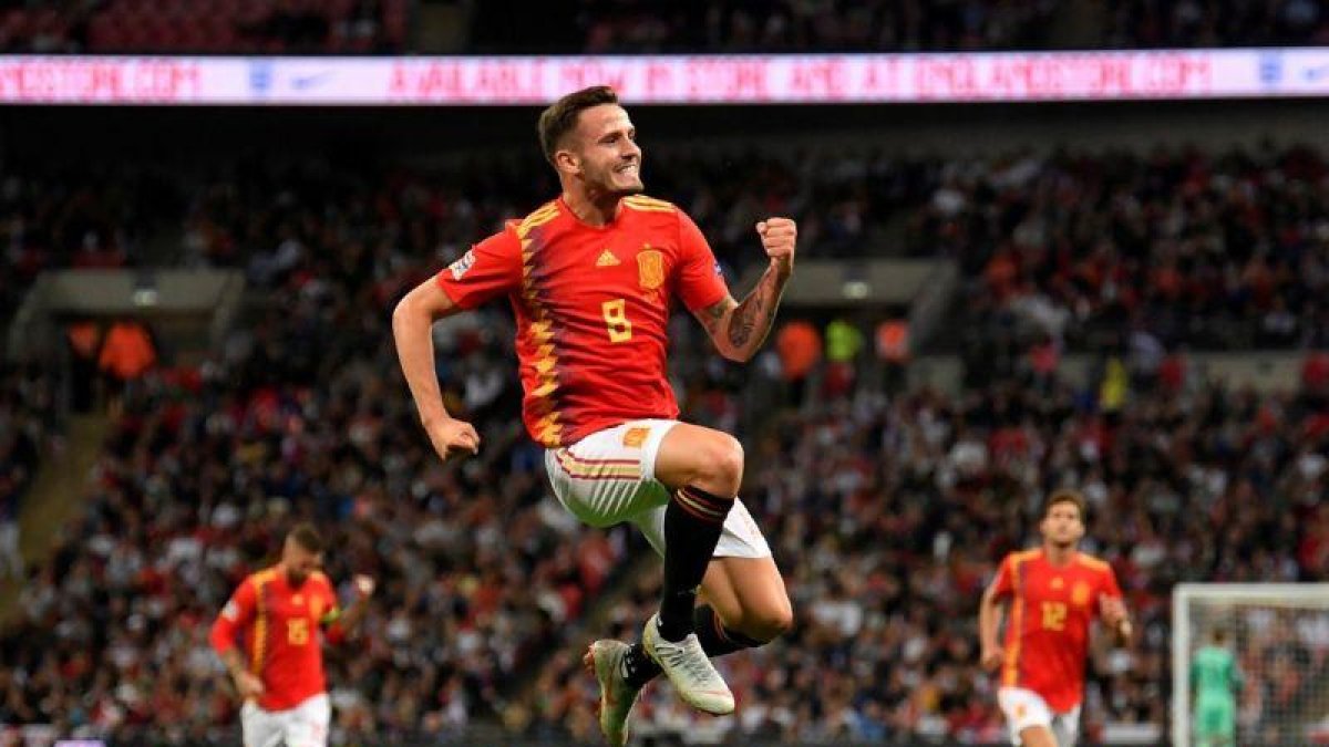 Saúl Ñíguez celebra su gol en Wembley ante Inglaterra.-TOBY MELVILLE (REUTERS)