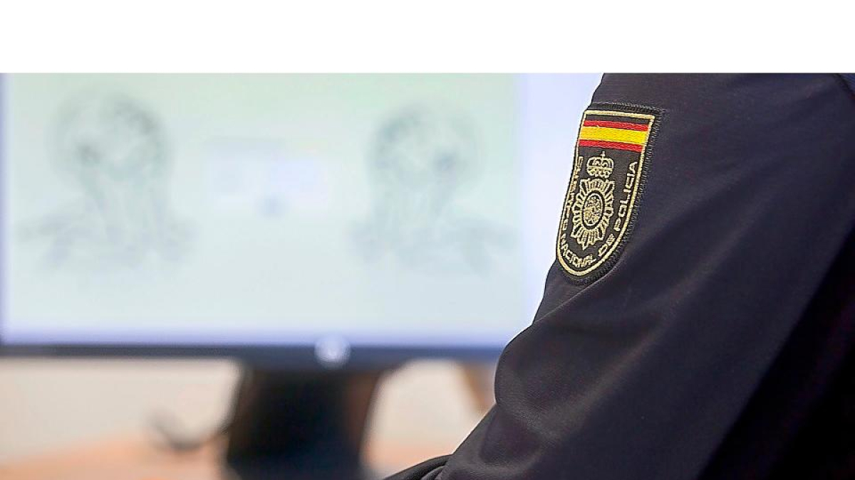 Agente de la Policía Naciona.