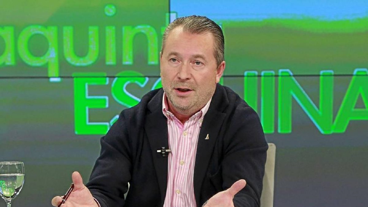 Donaciano Dujo durante 'La Quinta Esquina', programa emitido en La 8 de Valladolid-J.M.Lostau