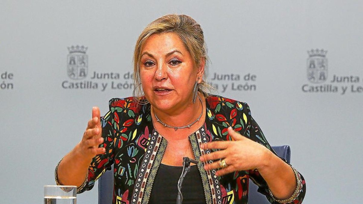 Rosa Valdeón, en una imagen de archivo cuando compareció para explicar su anterior positivo por alcoholemia.-J. M. LOSTAU