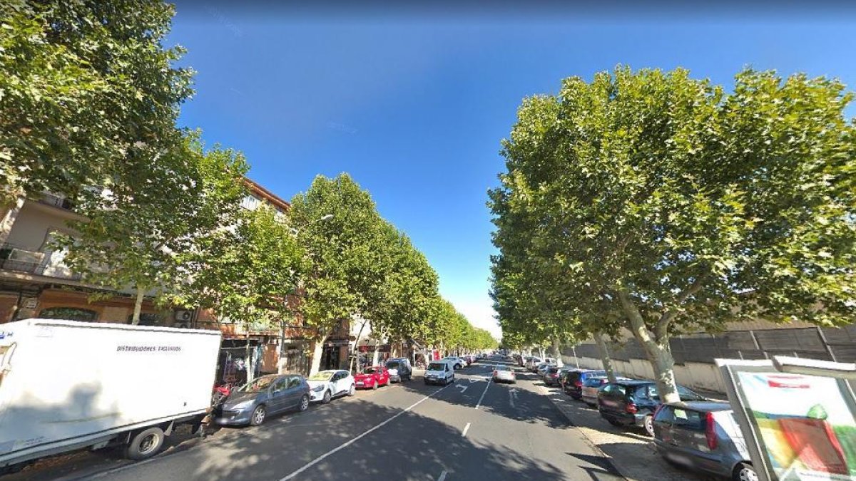 Avenida de la Constitución, Segovia.-Google Maps.