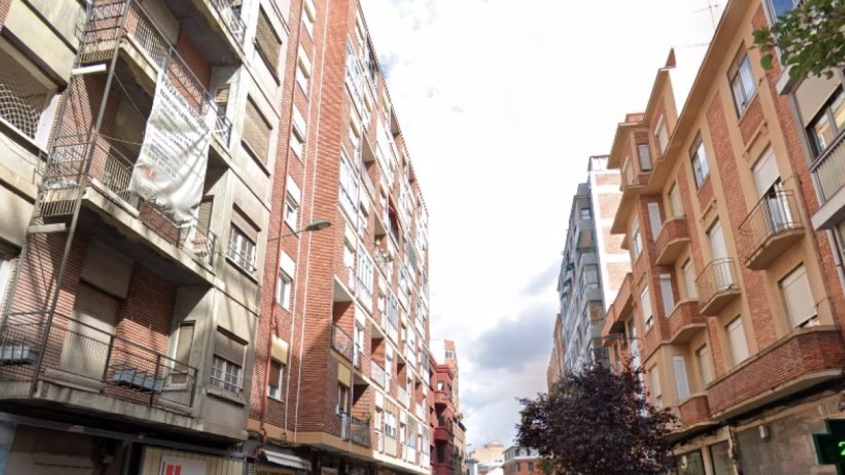 Imagen de archivo de la calle Labradores donde el acusado intentó secuestrar a la menor. -E. M.