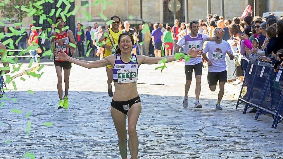 Begoña Cano, en la meta.-PABLO REQUEJO (PHOTOGENIC)