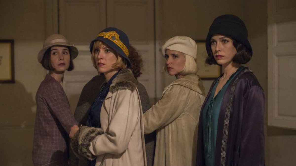 Fotograma de la segunda temporada de Las chicas del cable.-MANUEL FERNÁNDEZ-VALDÉS / NETFLIX