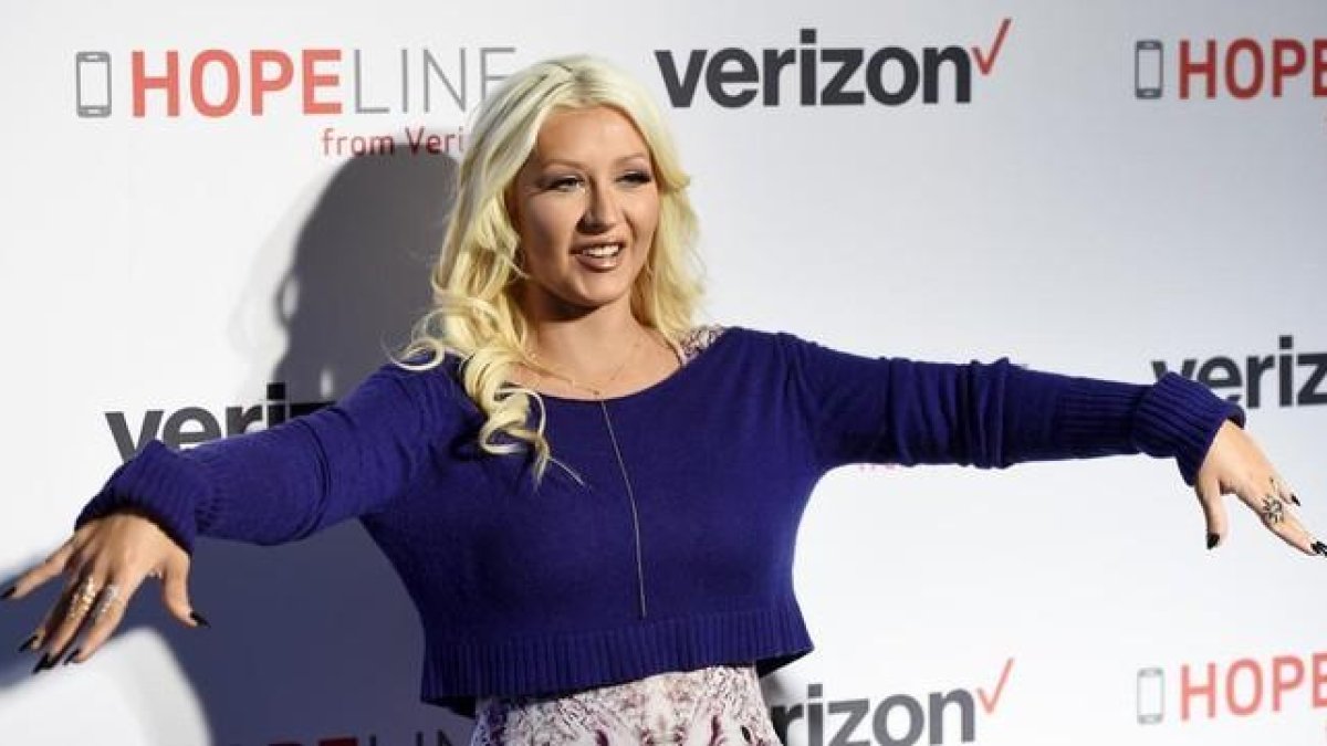 Christina Aguilera, durante el acto donde ha confesado que fue maltratada cuando era niña.-AP / CHRIS PIZZELLO