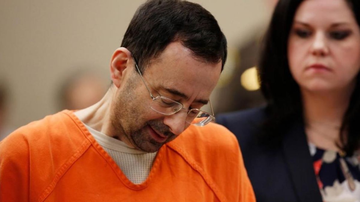 Larry Nassar, en una vista del pasado mes de noviembre.-AFP / JEFF KOWALSKY