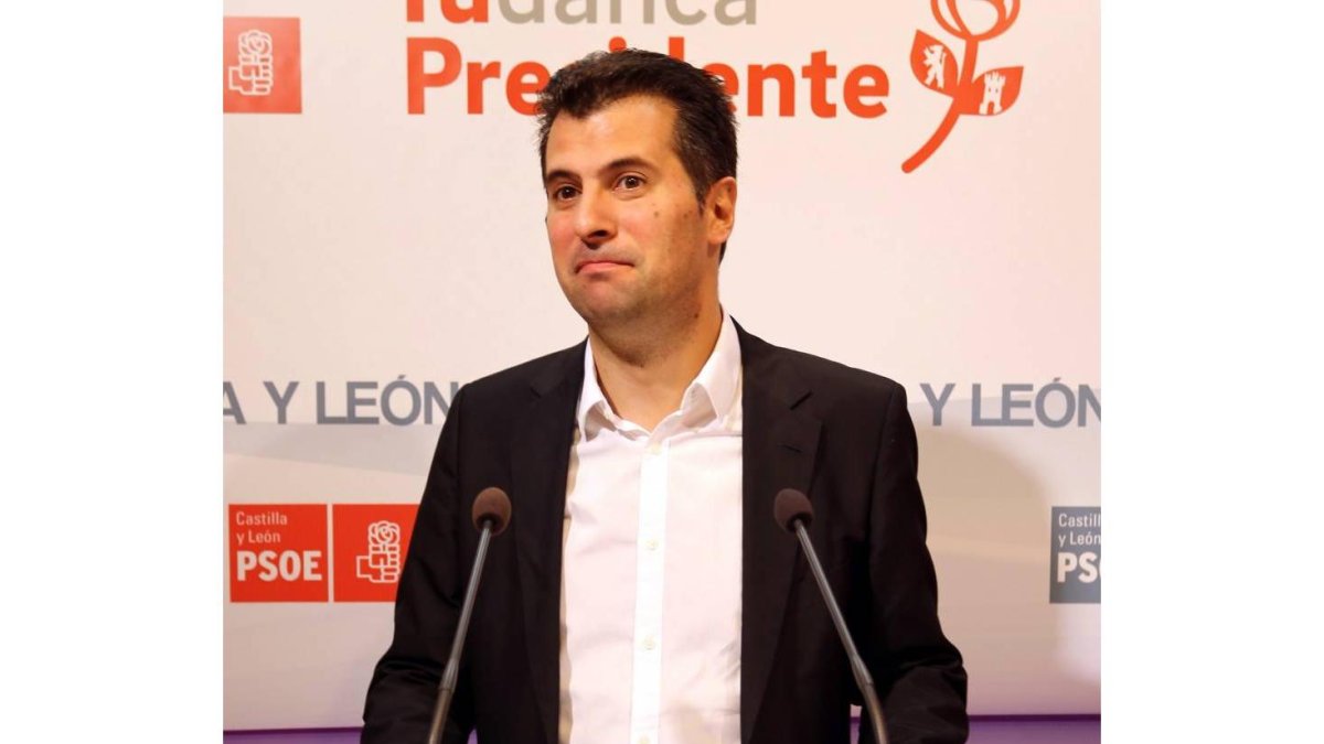 El secretario general del PSCyL, Luis Tudanca, comparece ante la prensa tras presidir la Permanente de la Comisión Ejecutiva Autonómica (CEA) del PSOE de Castilla y León-Ical