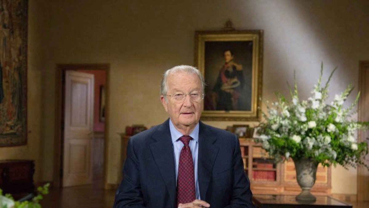 El rey Alberto II de Bélgica en el 2013.-OLIVIER POLET / POOL / EFE