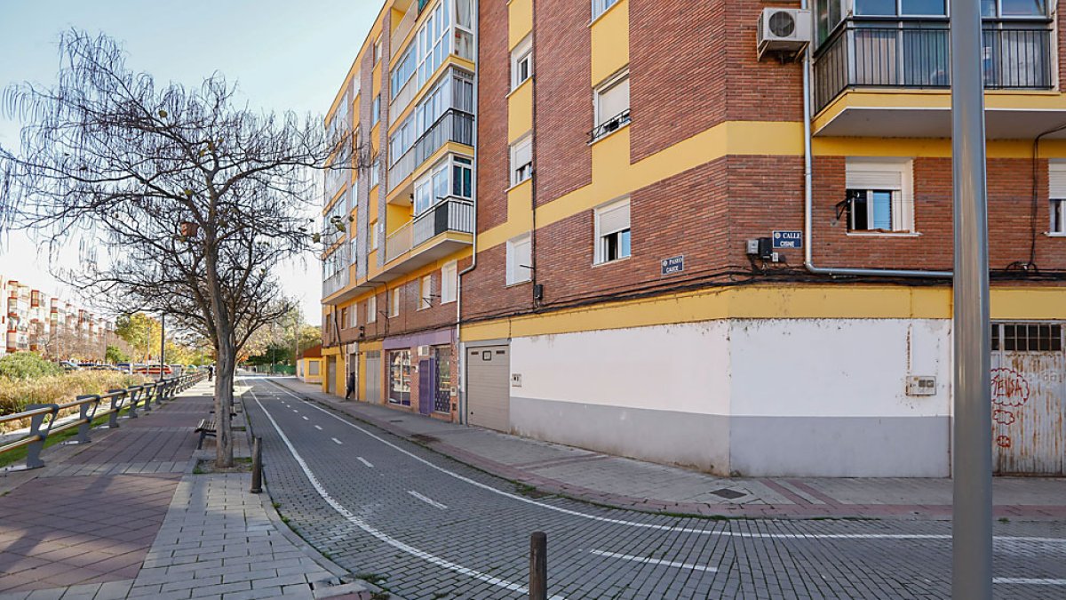 Paseo del Cauce en el Barrio de Pajarillos. -E.M.