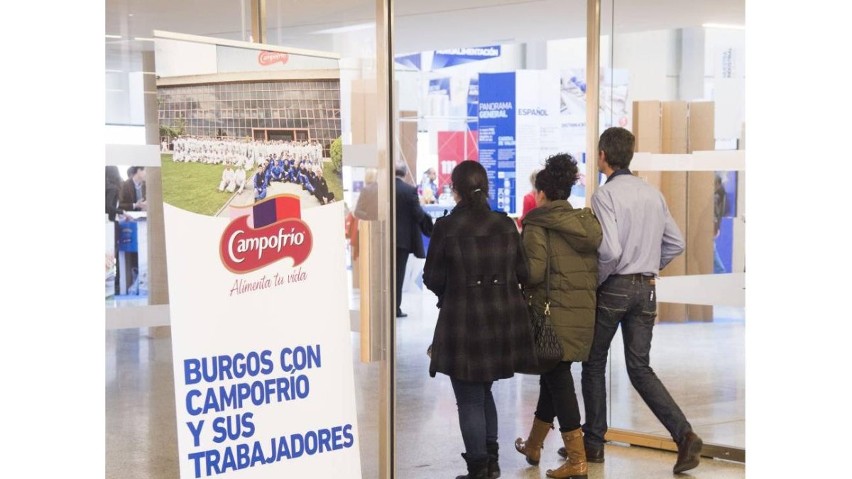 Inauguración de la ‘Muestra de la Industria de Burgos’ en la que las principales firmas de los sectores de Automoción, Metal, Agroalimentario y Químico, así como aquellas que les prestan servicios, salen de sus centros de producción para explicar lo que f-Ical
