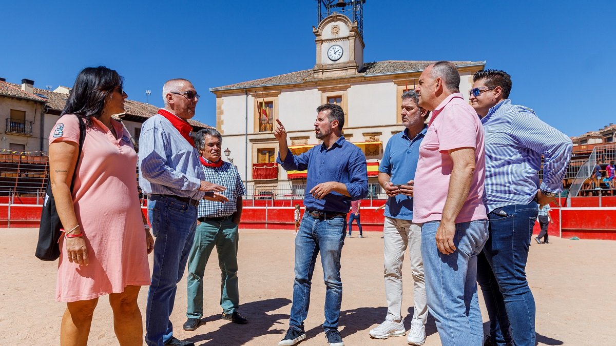 El secretario general del PSCyL y portavoz en las Cortes, Luis Tudanca en las fiestas patronales de Segovia. - ICAL