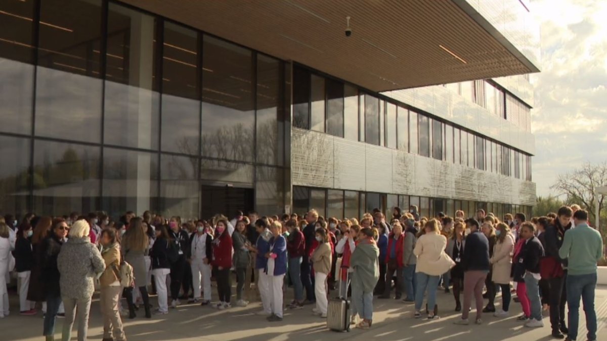 Concentración del Instituto Bordet, donde trabajaba Teresa. -BX1