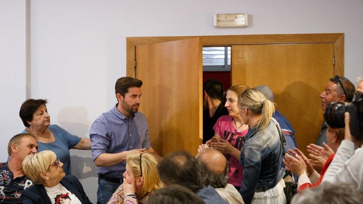 Alcaldes y concejales del PSOE de Zamora irrumpieronn en la sede hace unos días por la expulsión a Del Bien.-ICAL