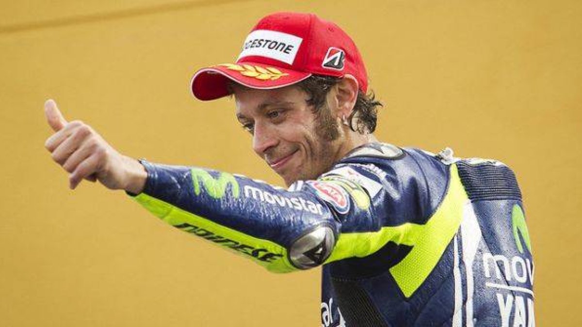 Valentino Rossi celebar el subcampeonato de MotoGP en Valencia.-Foto: AFP / JAIME REINA