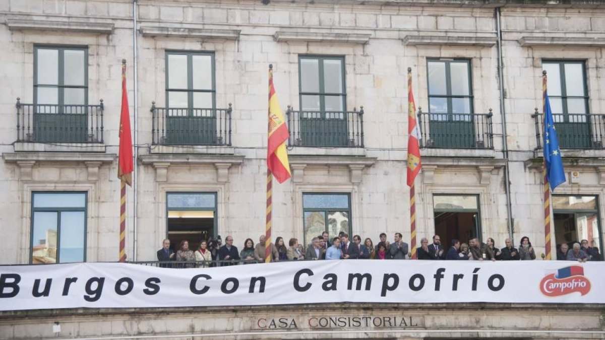 El alcalde de Burgos, Javier Lacalle, convoca un pleno extraordinario como gesto de respaldo a la planta de Campofrío y sus trabajadores-Ical