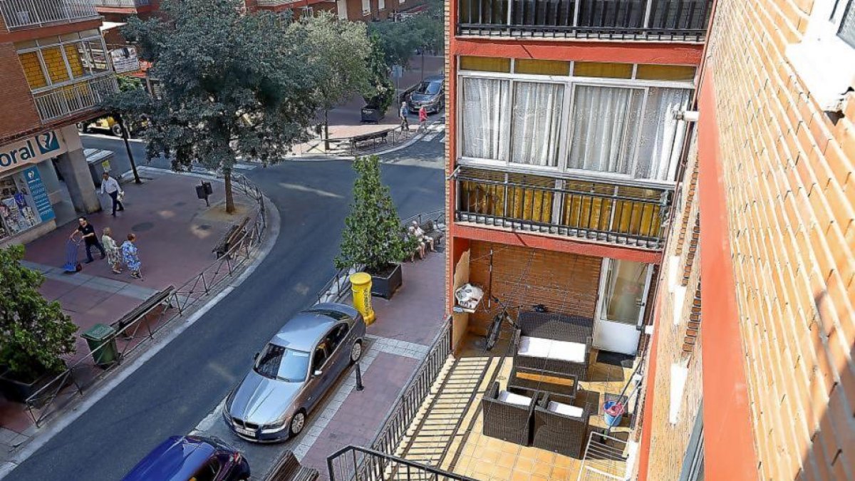 Domicilio en el barrio de Rondilla en el que asesinaron a la niña Sara.-J.M. LOSTAU
