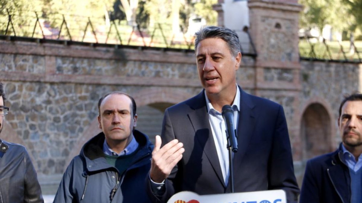 Xavier García Albiol propone a PSC y Cs tres puntos comunes para las elecciones del 21 de diciembre.-/ RAFA GARRIDO (ACN)