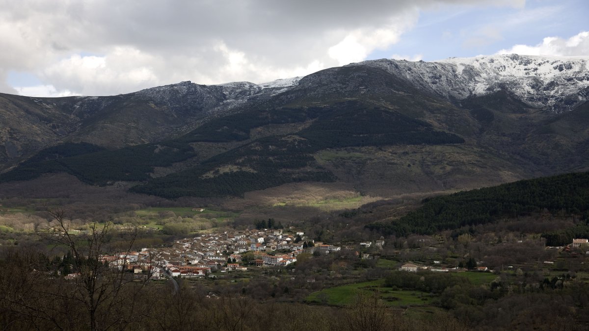Candelario pertenece al  club de los Pueblos más Bonitos de España por la belleza de sus calles y casas.- E.M.