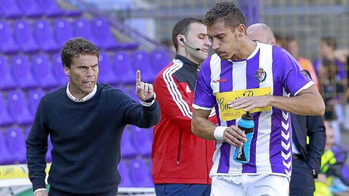 Rubi muestra su enfado ayer.-J.M. Lostau