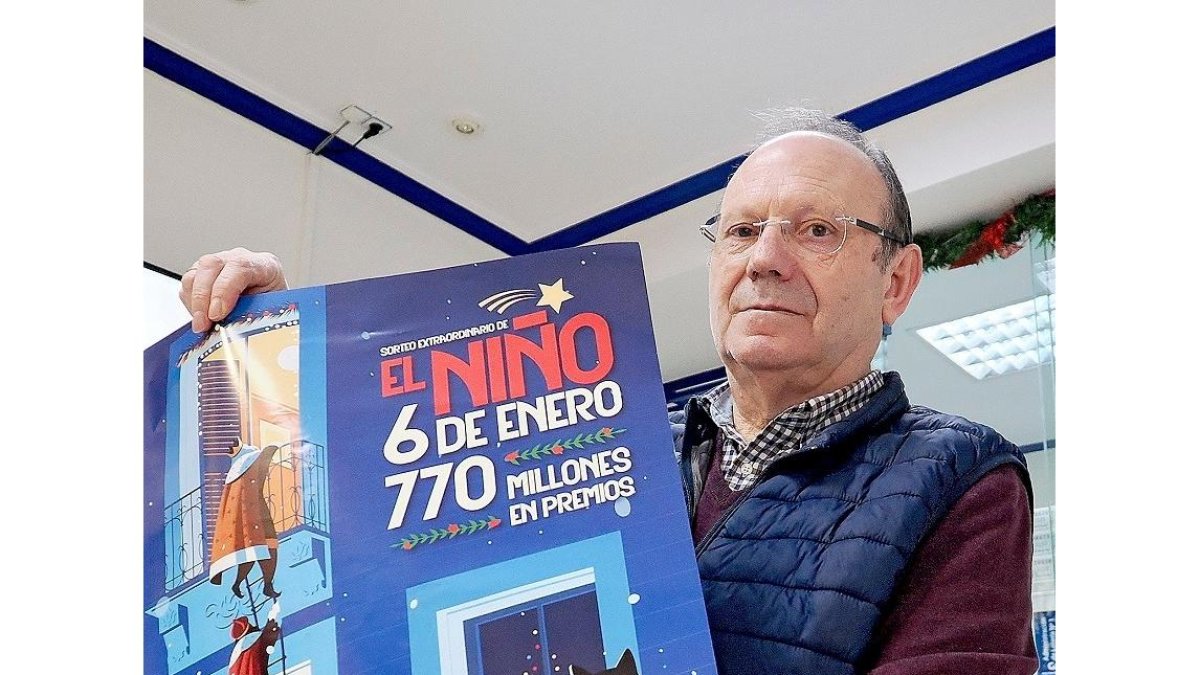 Responsable de la administración de lotería número 1 de Medina de Rioseco. -PHOTOGENIC