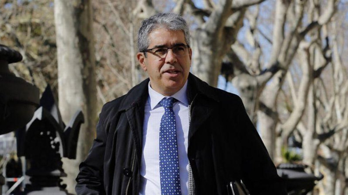 Ha comparecido sólo como testigo... y ha repetido los argumentos que ya esgrimió Mas.-