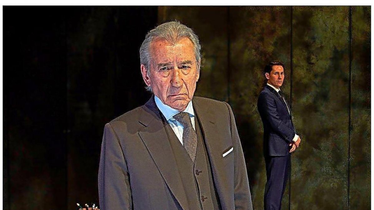 José Sacristán y Javier Godino en ‘Muñeca de porcelana’.-SERGIO PARRA