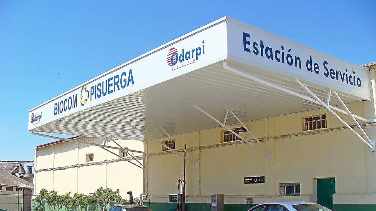 Instalaciones de la estación de servicio de la cooperativa Odarpi.-URCACYL