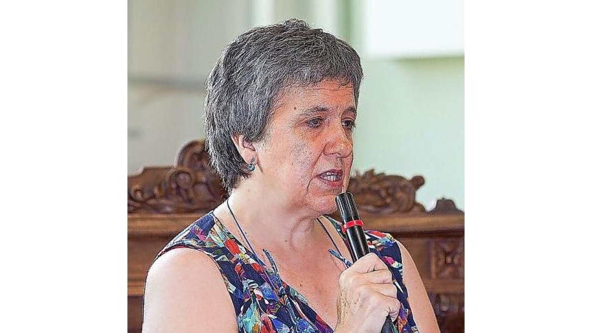 María José Larena.-P. REQUEJO