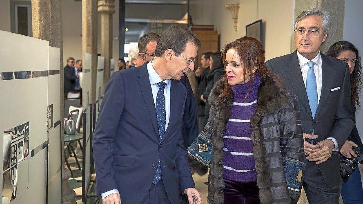 Germán Barrios, Silvia Clemente y José Luis Rivas en la jornada sobre el Corredor Atlántico.-ICAL