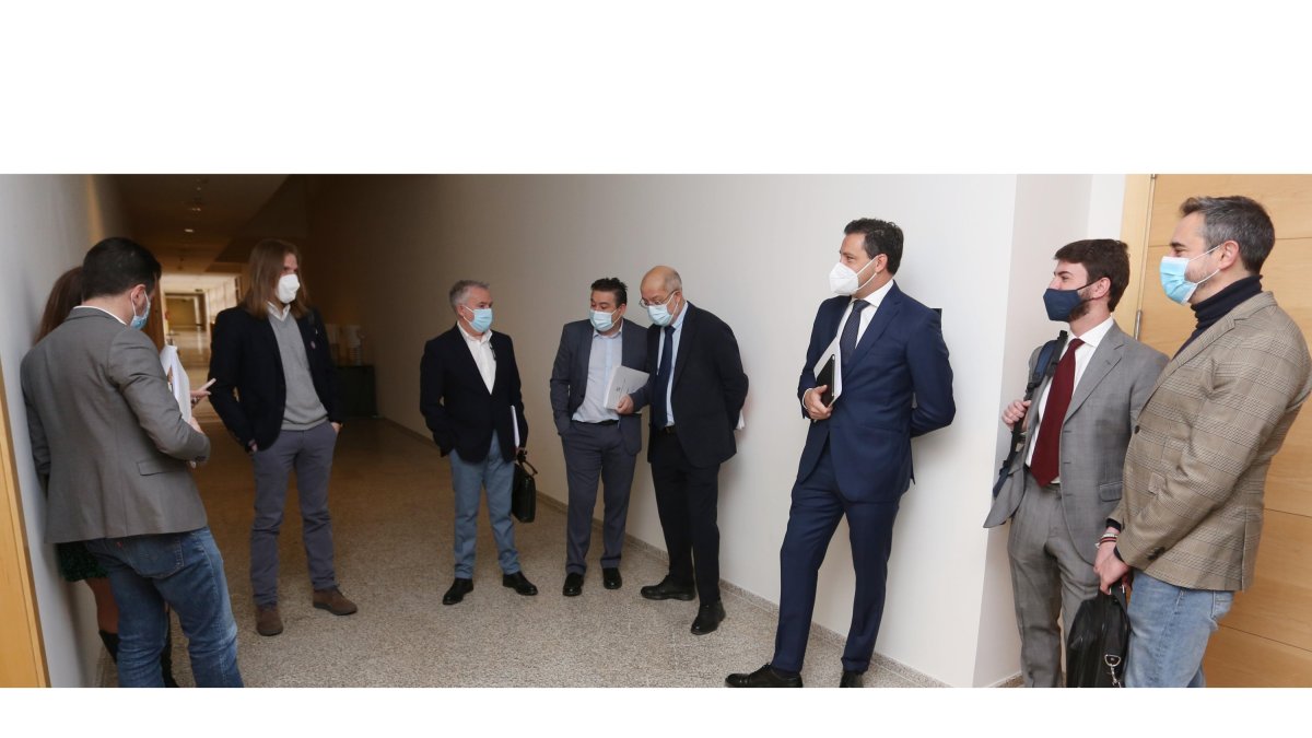 Los portavoces de todos los partidos de las Cortes. ICAL.