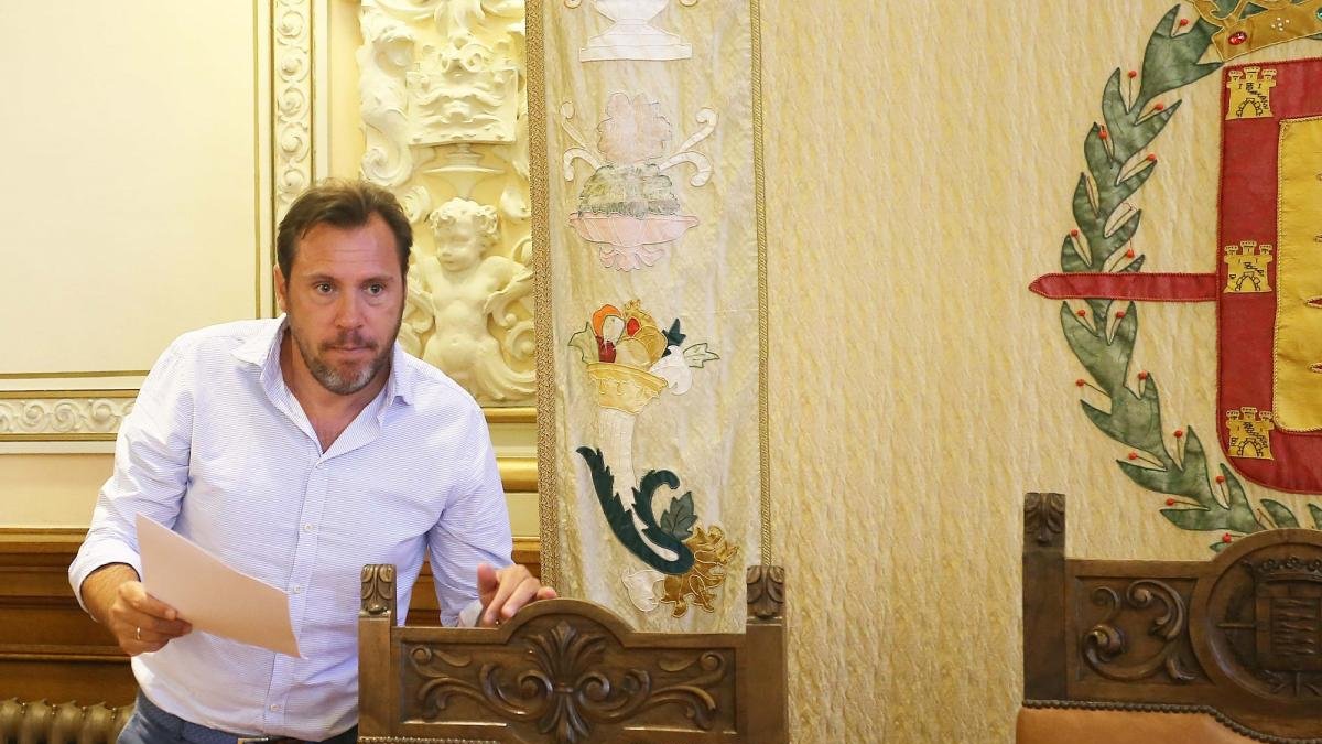 El alcalde de Valladolid, Óscar Puente, presenta los datos del turismo del último semestre.-MIRIAM CHACÓN / ICAL