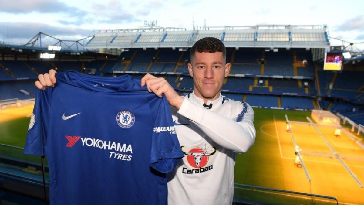 Barkley luce la camiseta del Chelsea.-/ CHELSEA FC