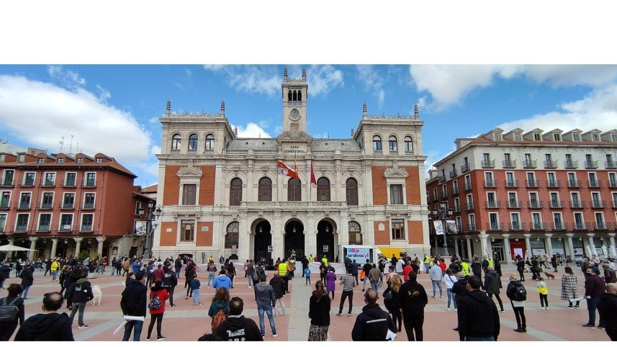 La Movilización Unida de Trabajadores del Espectáculo (MUTE) se manifiesta en Valladolid para
