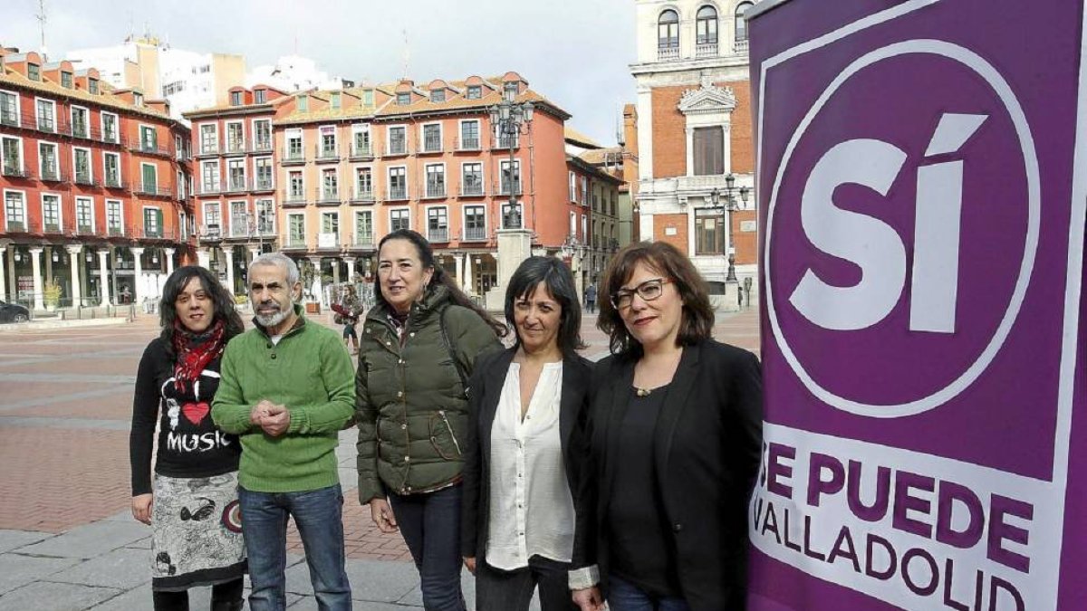 Miembros de Podemos y Ganemos presentaron la candidatura popular que impulsan para las municipales-Ical