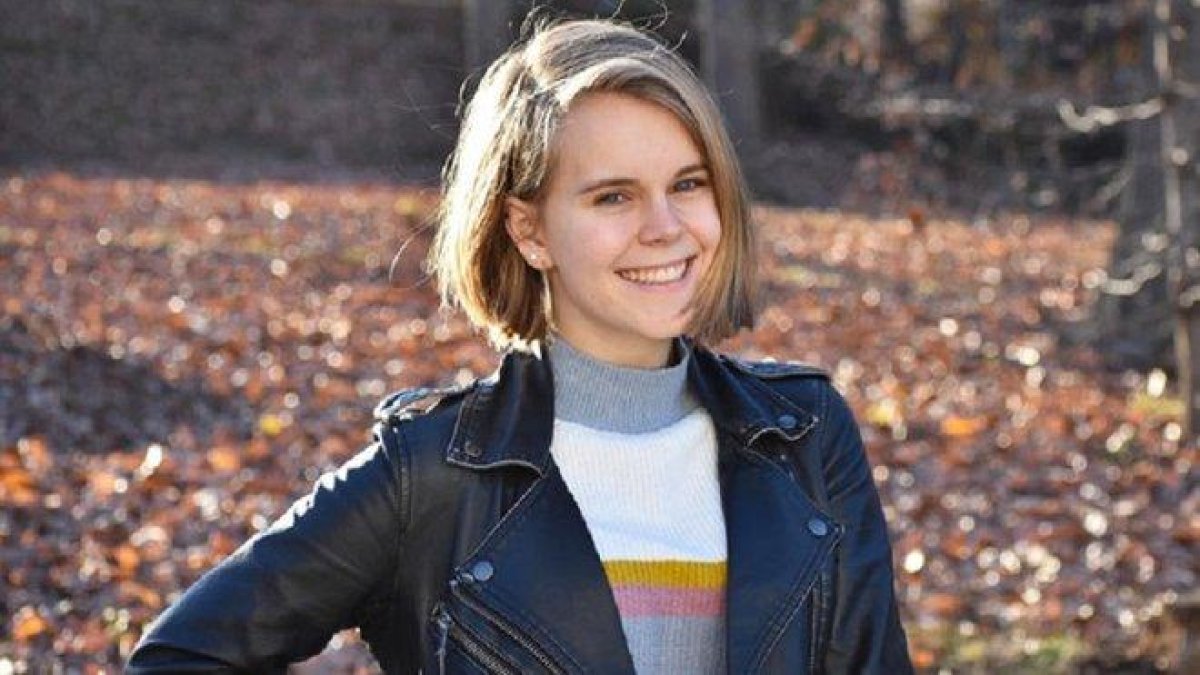 Tessa Major caminaba por un parque cuando un grupo se le acercó y la atacó.-FACEBOOK