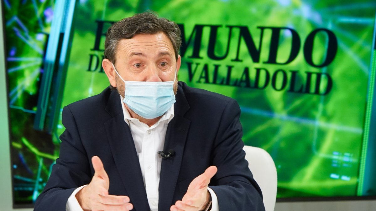 Francisco Ferreira en el programa ‘La Quinta Esquina’, emitido ayer en La 8 de Valladolid. | J. M. LOSTAU