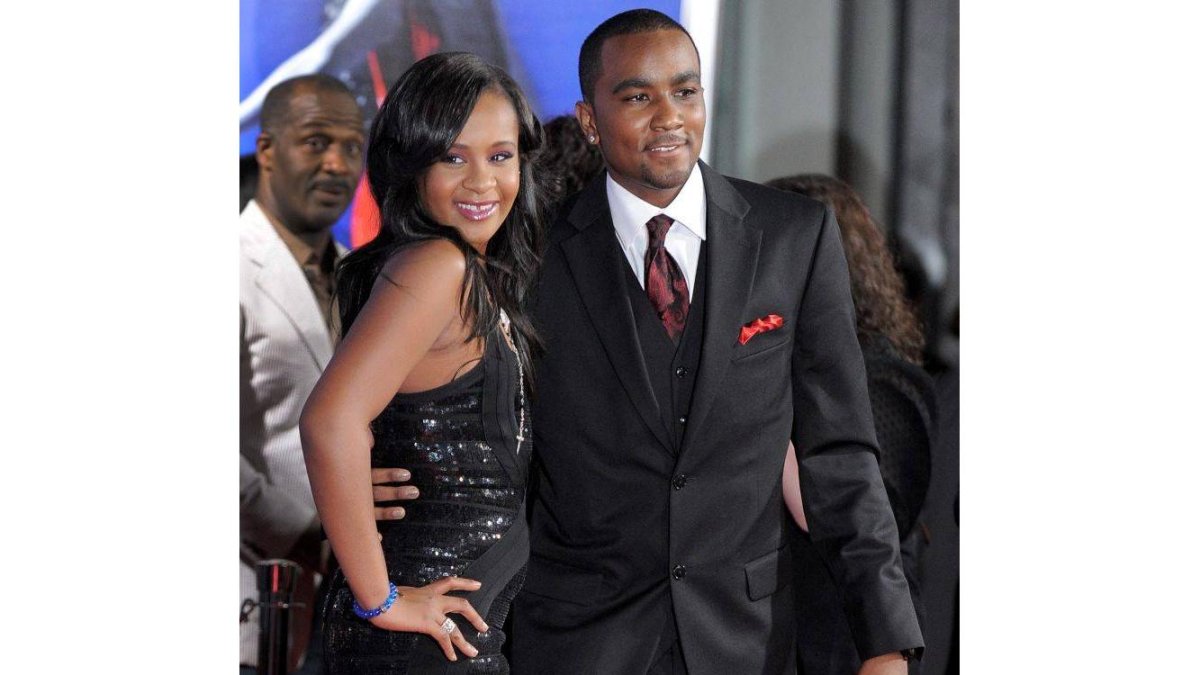 Nick Gordon y Bobbi Kristina, hija de Whitney Houston y Bobby Brown, en un estreno en agosto del 2012.-Foto: AP