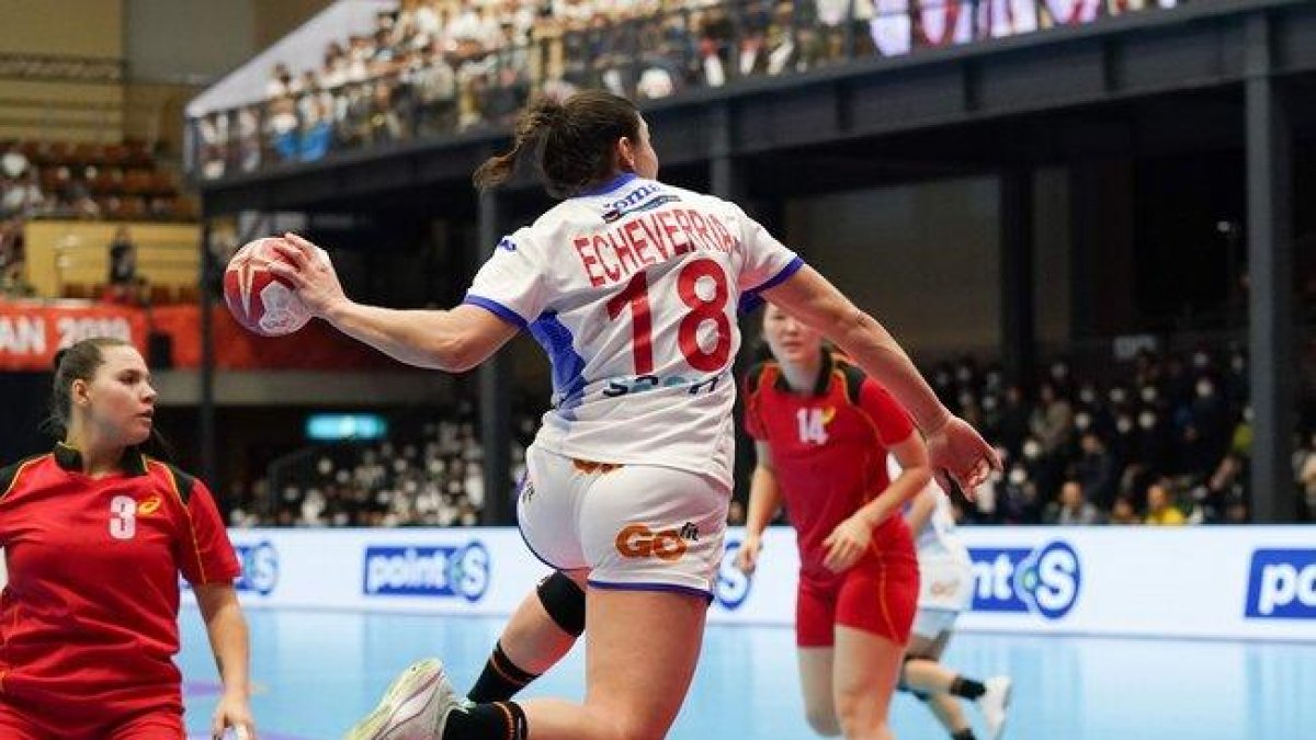Maitane Etxebarria, durante el partido del Mundial ante Kazajistán, en Japón.-EFE / EPA / HIROSHI YAMAMURA