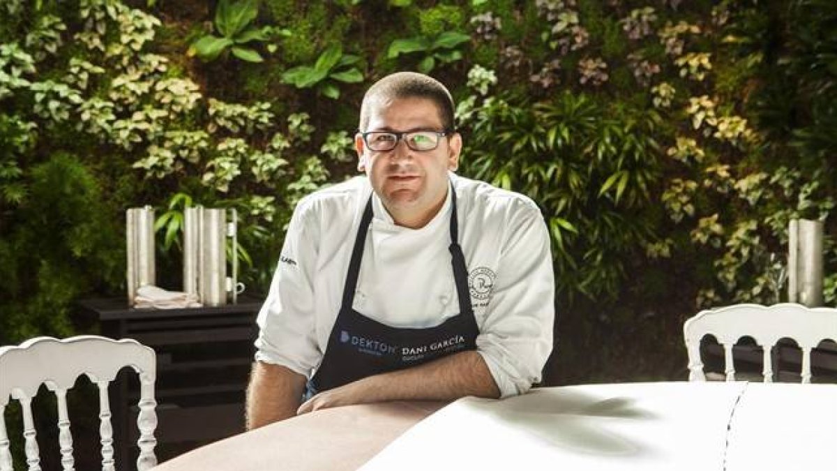 El chef Dani García visita 'Cocineros al voalnte'.-