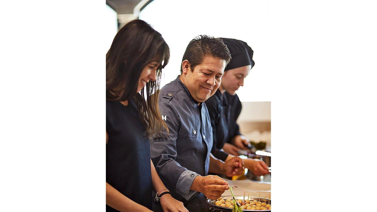 Cocina de alta costura en la Ribera del Duero. Es lo que ofrece ‘El Taller’ que dirige Víctor Gutiérrez en bodegas Arzuaga (Quintanilla de Onésimo, Valladolid) desde 2018.-