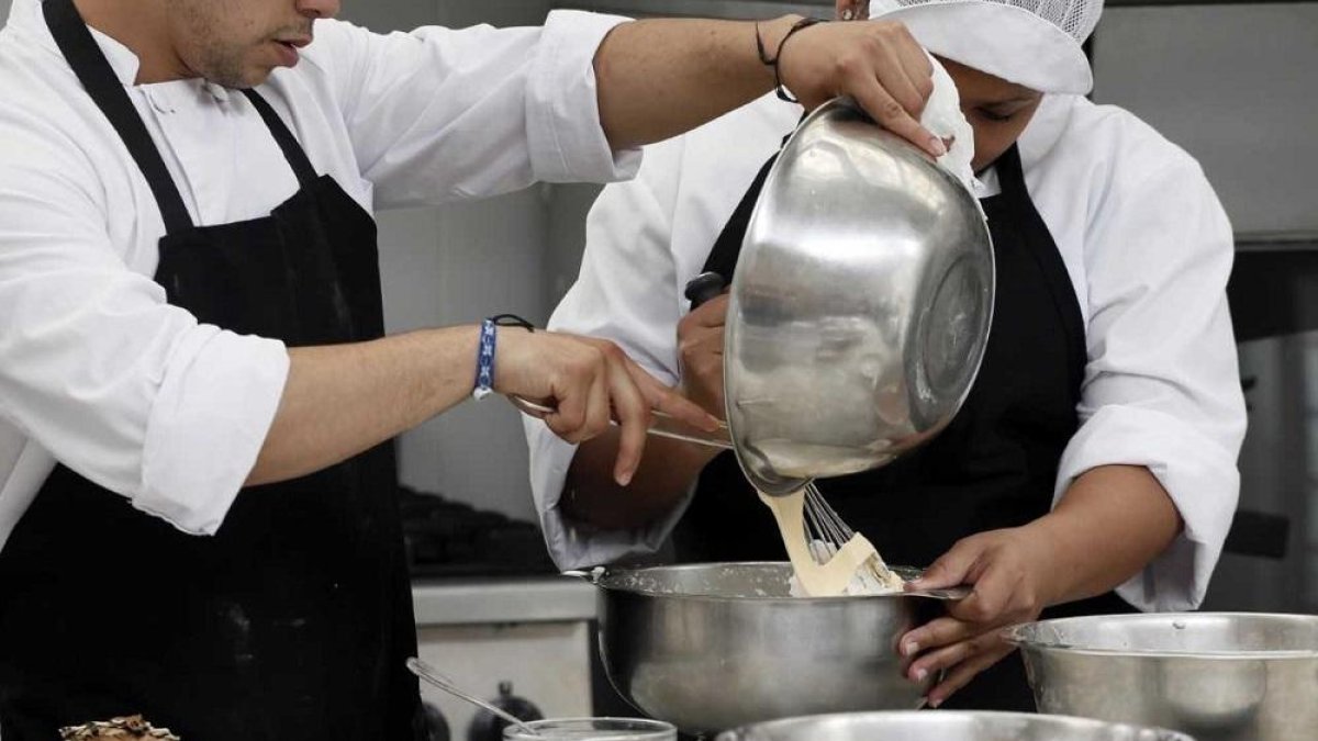 Curso de formación en cocina del programa Reincorpora-LA CAIXA